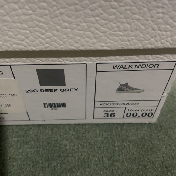 Dior shoes - Picture 2 of 4